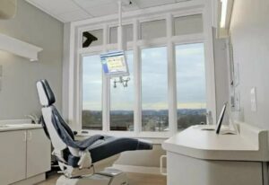 A comfortable exam room in Chattanooga, ready for professional whitening treatments.